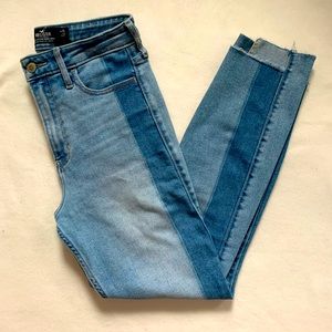 Hollister Co. Ultra High-Rise Vintage Soft Stretch Jean